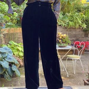 Giorgio Armani Le Collezione amazing high waisted black pants with wide leg